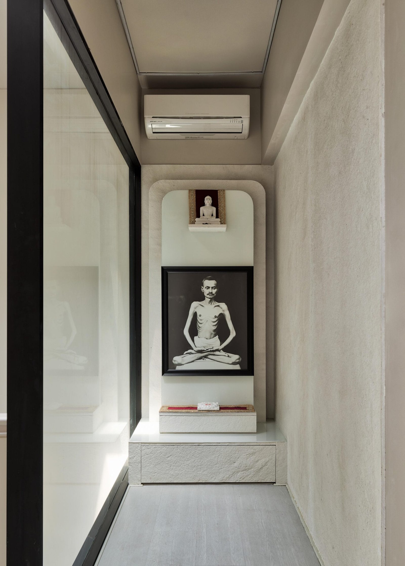 Designed by Karan Desai: Architecture + Design, this second home fuses ...